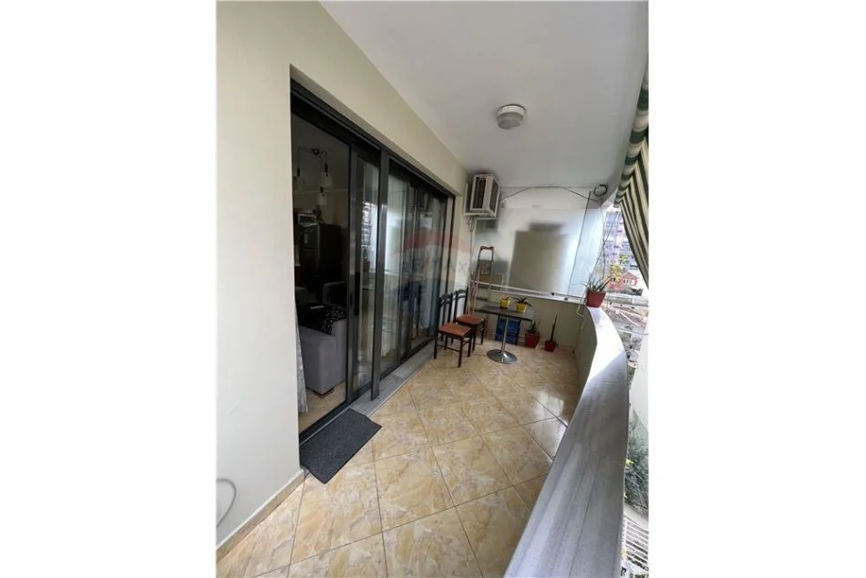 Tirane, jepet me qera apartament 2+1+Ballkon Kati 2, 116 m² 600 € (Ibrahim Kodra)