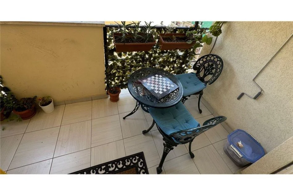 Tirane, jepet me qera apartament duplex Dublex , 130 m² 1.200 € (Komuna e Parisit)