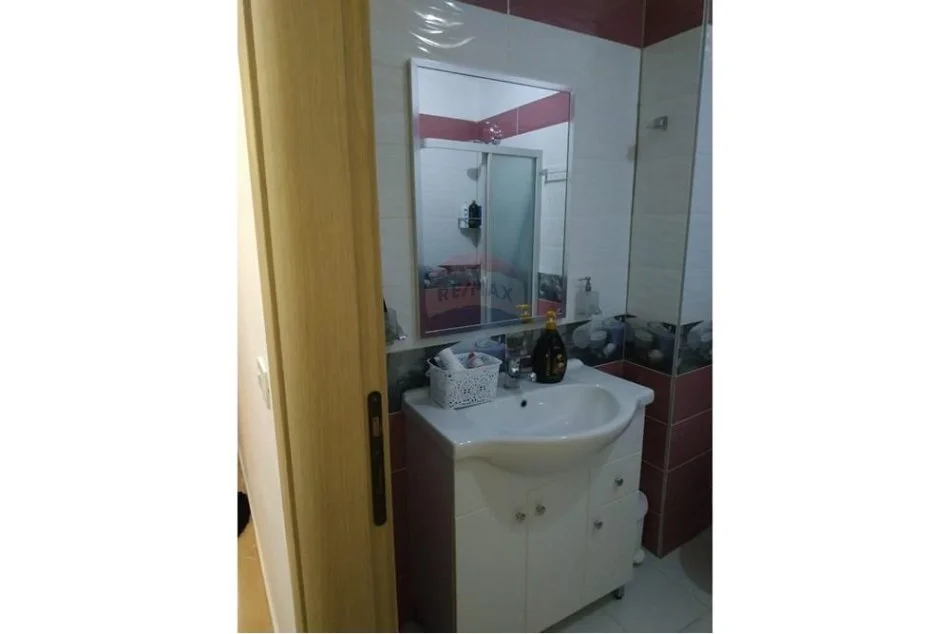 Tirane, shitet 1+1 Kati 6, 72 m² 92.000 € (Prane Bar Artisti - Astir)