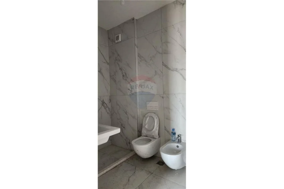 Tirane, shitet apartament 2+1 Kati 7, 88 m² 140.000 € (Perballe universitetit UET - Porcelan)