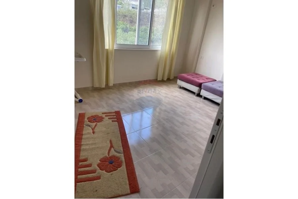 Tirane, shitet apartament 2+1 Kati 5, 87 m² 100.000 € (Shitet apartament 2+1, tek Fresku pranë bar Deus.)