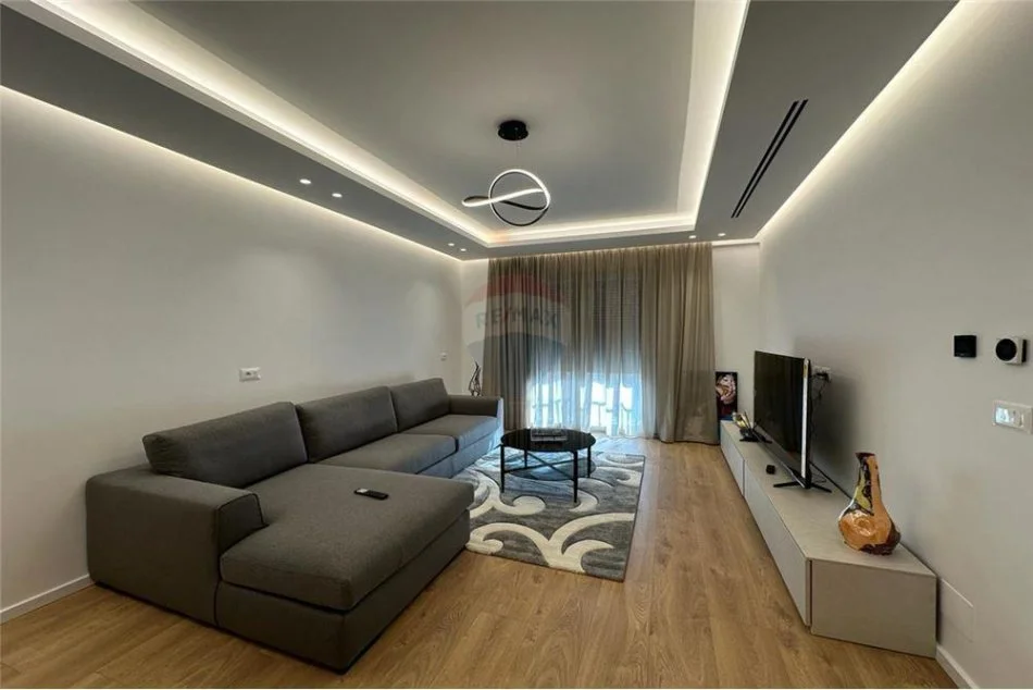Tirane, jepet me qera apartament 2+1 Kati 2, 100 m² 1.000 € (Tegu)