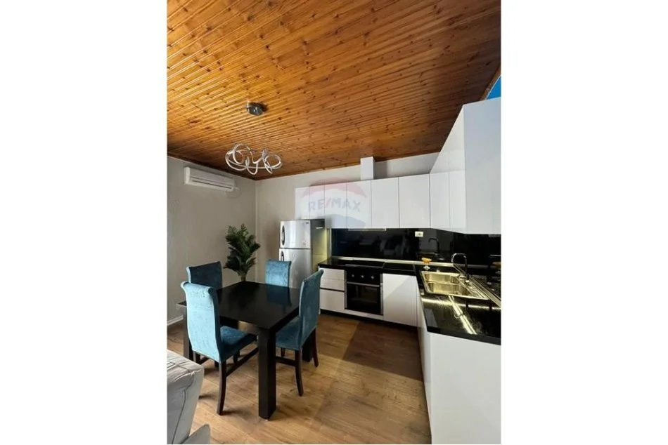 Tirane, jepet me qera apartament 1+1 Kati 6, 76 m² 600 € (Jepet me qira apartament 1+1 te Shallvaret)