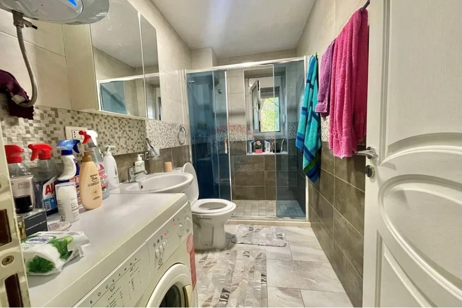 Shqiperi, shitet apartament 2+1 Kati 2, 50 m² 103.000 € (Shkolla e Baletit - Tregu Elektrik,)