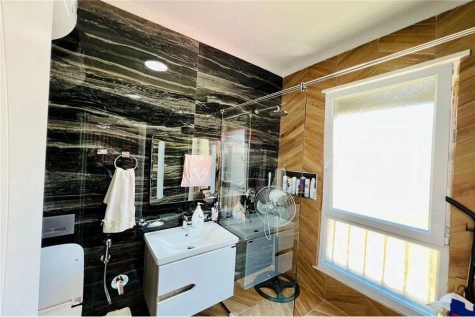 Tirane, shitet apartament 2+1 Kati 3, 97 m² 150.000 € (Rruga Dervish Luzha - Tregu i Madh - Rruga 5 Maji)