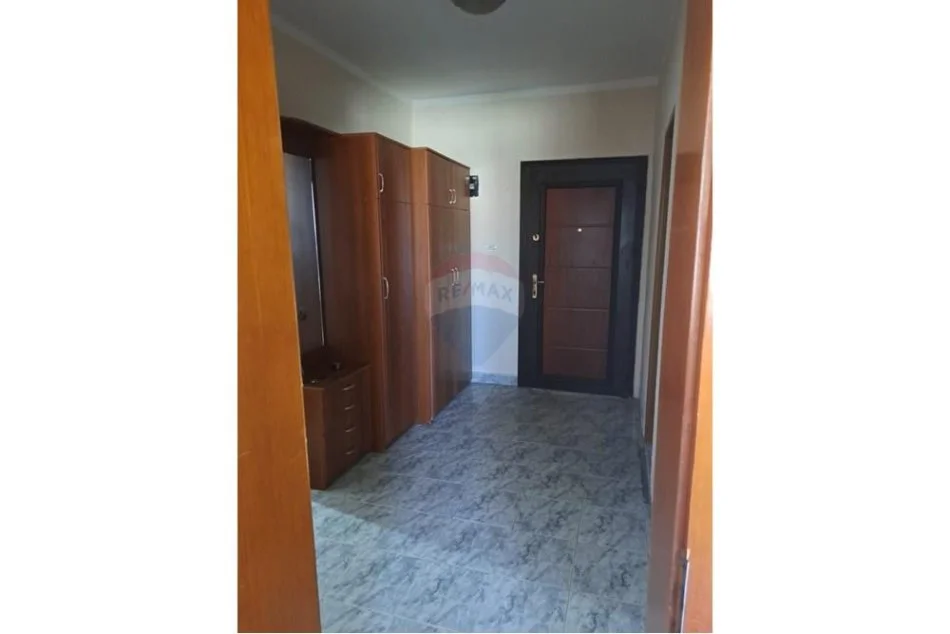 Tirane, jepet me qera apartament 2+1 Kati 4, 75 m² 650 € (21 Dhjetori)