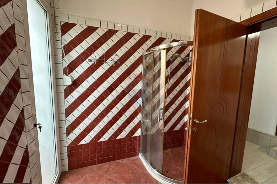 Tirane, jepet me qera apartament 2+1 Kati 2, 85 m² 600 € (Myslym Shyri, Shqipëri)