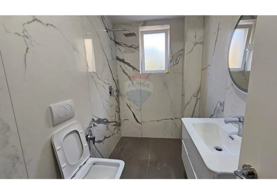 Tirane, shitet apartament 2+1 Kati 1, 62 m² 140.000 € (Tregu i Madh - Rruga 5 Maji,)