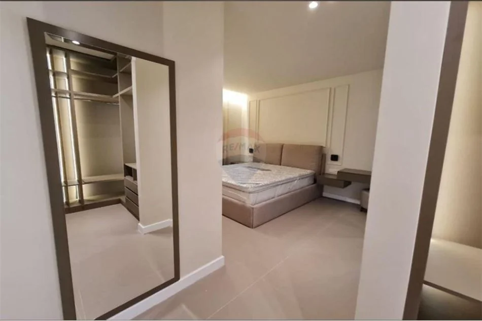 Tirane, jepet me qera 3+1+Ballkon Kati 1, 190 m² 1.800 € (Liqeni i thate)