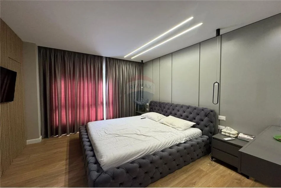Tirane, shes apartament 2+1 Kati 3, 104 m² 220.000 € (Kopshti Zoologjik - Kopshti Zoologjik - Selitë, Shqipëri)