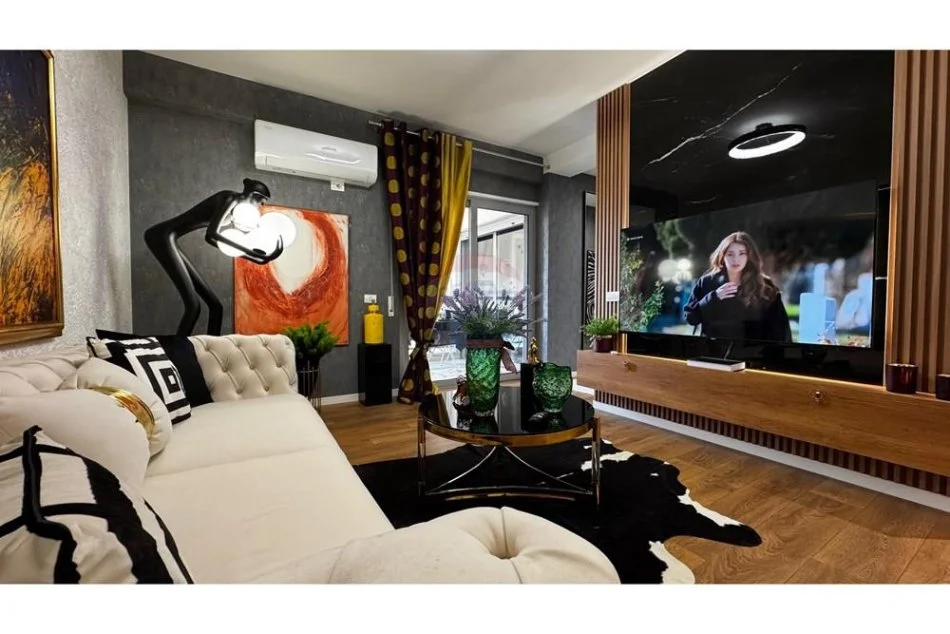 Tirane, shitet apartament 1+1 , 70 m² 178.000 € (komuna parisit)