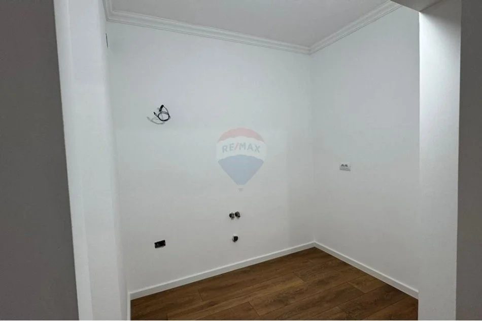 Tirane, shitet apartament 1+1 Kati 1, 65 m² 98.000 € (Selitë - Pallati me Shigjeta, Shqipëri)