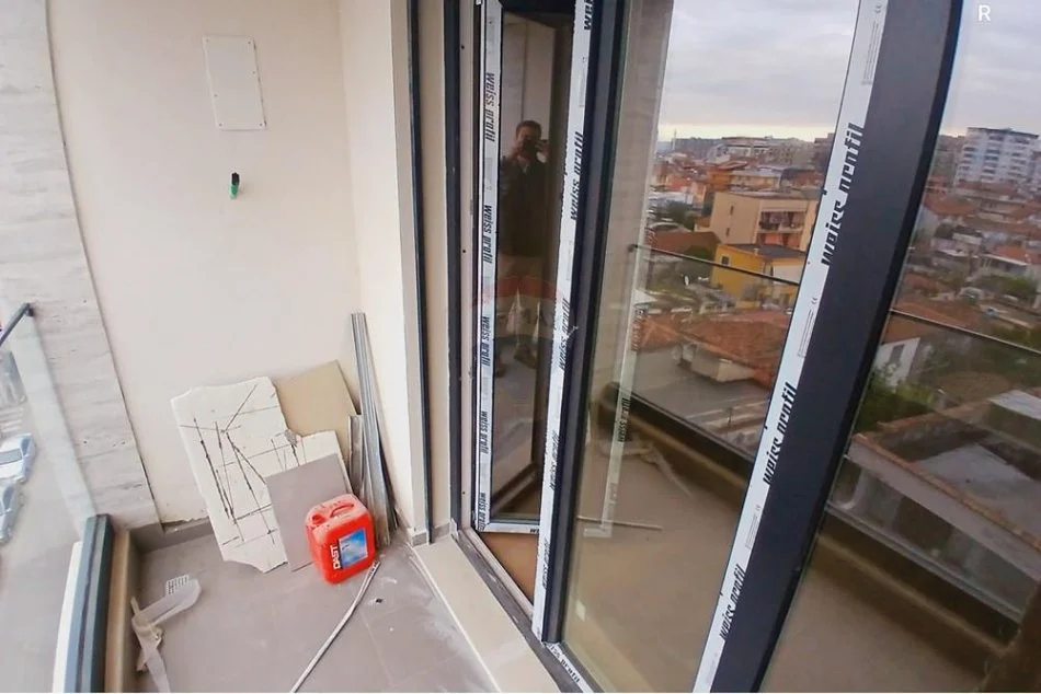 Tirane, shitet apartament 1+1 Kati 4, 53 m² 105.600 € (Treni - Bulevardi i Ri, Shqipëri)