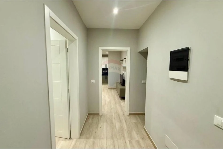 Tirane, jepet me qera apartament 2+1 Kati 2, 100 m² 650 € (Shkolla 26 Nentori - Rruga Pandeli Cale - Selitë, Shqipëri)