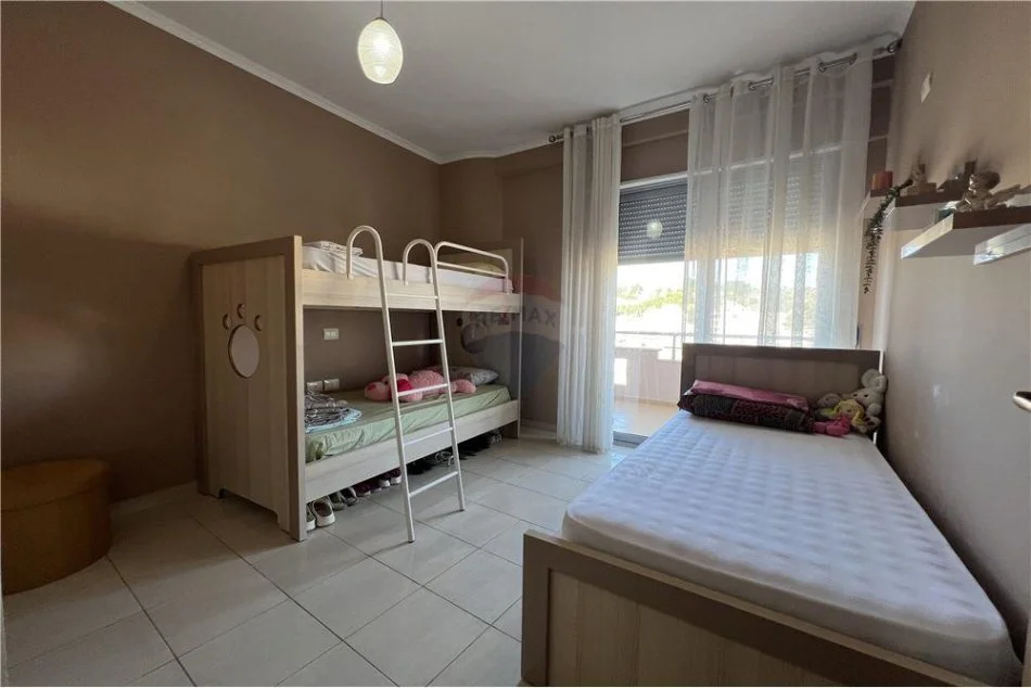 Vlore, shitet apartament 2+1+Aneks+Ballkon Kati 7, 98 m² 120.000 € (Tek Gjyqi Vjeter)