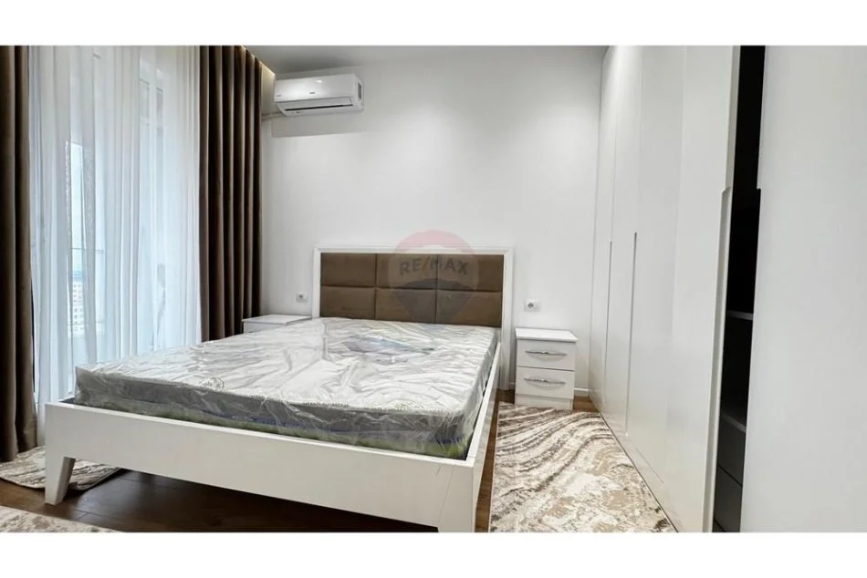 Tirane, jepet me qera apartament 2+1 Kati 6, 100 m² 600 € (Ali Demi)
