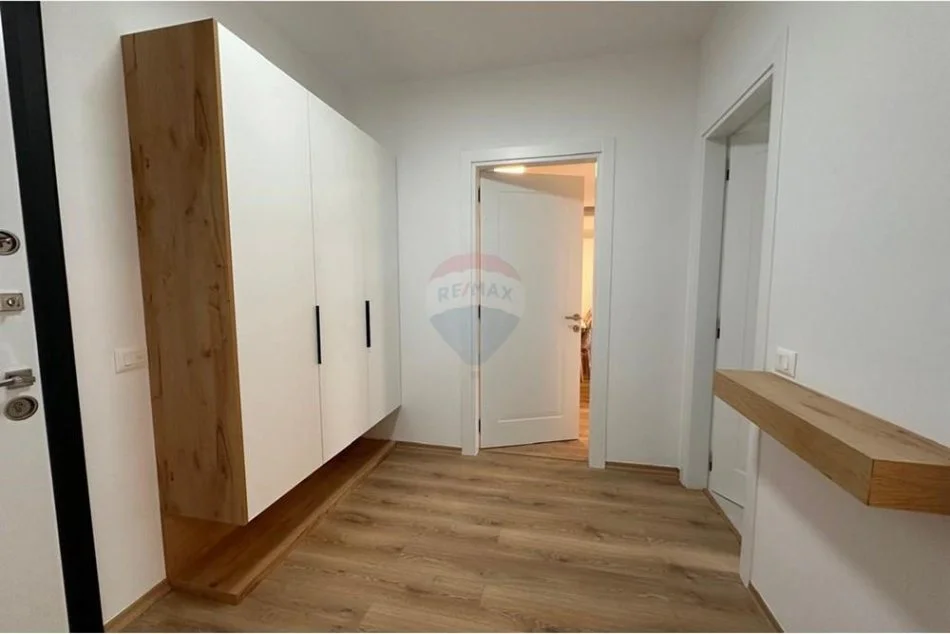 Tirane, jepet me qera apartament 1+1 Kati 6, 75 m² 550 € (Stacioni i Trenit, Bulevardi i Ri)