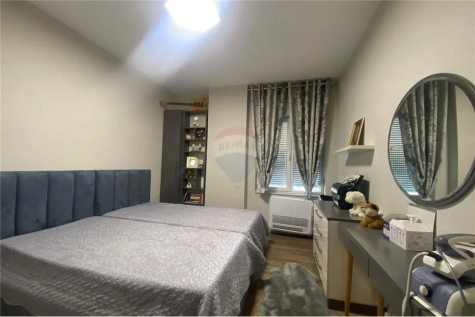 Tirane, shitet apartament 2+1+Ballkon Kati 5, 118 m² 207.000 € 