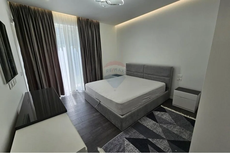 Tirane, jepet me qera apartament 2+1 Kati 1, 120 m² 2.000 € (Rezidenca FZ)