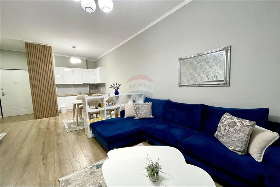 Tirane, jepet me qera apartament 1+1 Kati 5, 73 m² 800 € (Kompleksi Delijorgj)