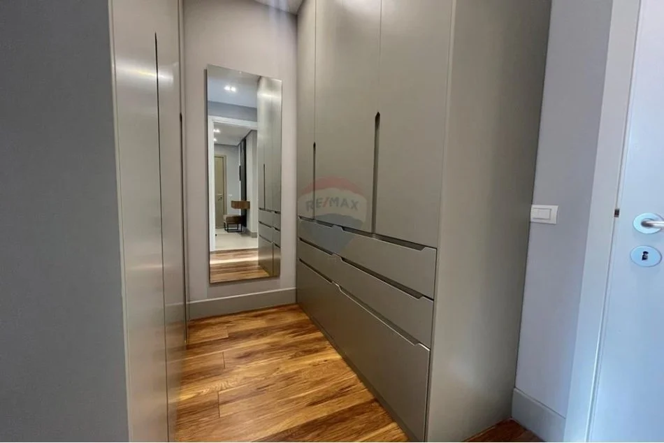 Tirane, jepet me qera apartament 2+1+Ballkon Kati 3, 107 m² 1.200 € (rezidenca secret garden)