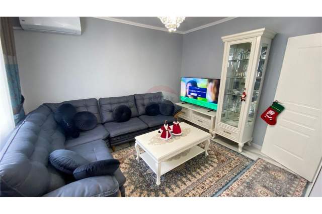 Tirane, ofert apartament 1+1 Kati 2, 50 m² 500 Euro (Shkolla e Baletit)