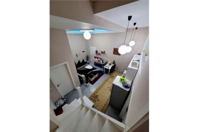 Tirane, jepet me qera apartament duplex 2+1+A Kati 3, 78 m² 350 Euro (rruga Thesarit te Fresku)