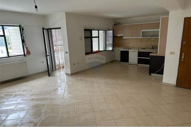 Tirane, shitet apartament 2+1+BLK Kati 1, 103 m² 90.000 Euro (Casa Italia)