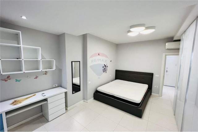 Tirane, jepet me qera apartament 1+1+BLK Kati 4, 62 m² 550 Euro (Tish Dahia)