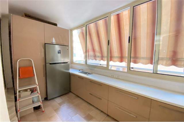 Tirane, jepet me qera apartament 2+1+A+BLK Kati 2, 120 m² 1.000 Euro (Nikolla Tupe)