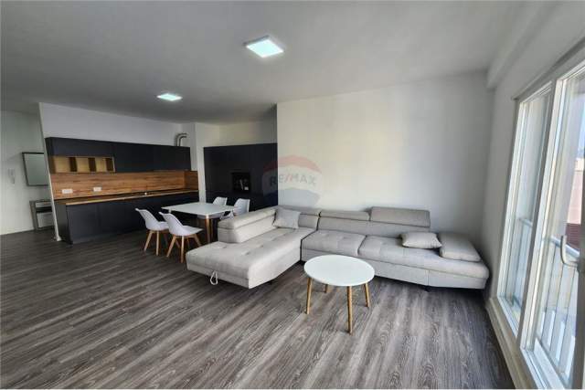 Tirane, jepet me qera apartament 2+1+BLK Kati 5, 110 m² 650 Euro (Rruga Dibres)