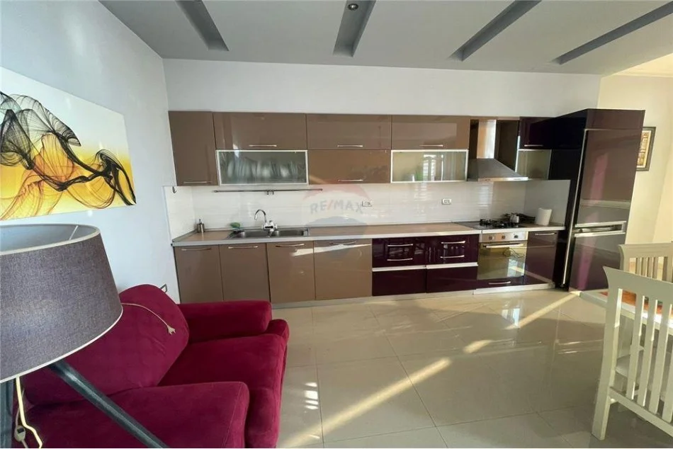 Durres, shitet apartament 2+1+Ballkon Kati 8, 125 m² 245.000 € (Durres)
