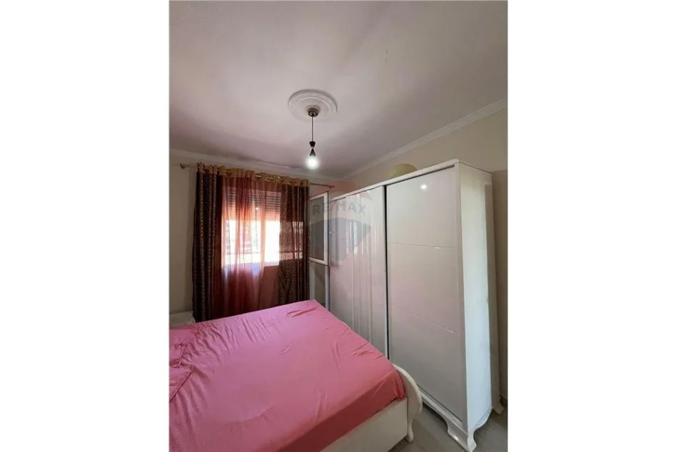 Tirane, jepet me qera apartament 2+1 Kati 5, 80 m² 500 € (Selite e vjeter, Kopshti Botanik)