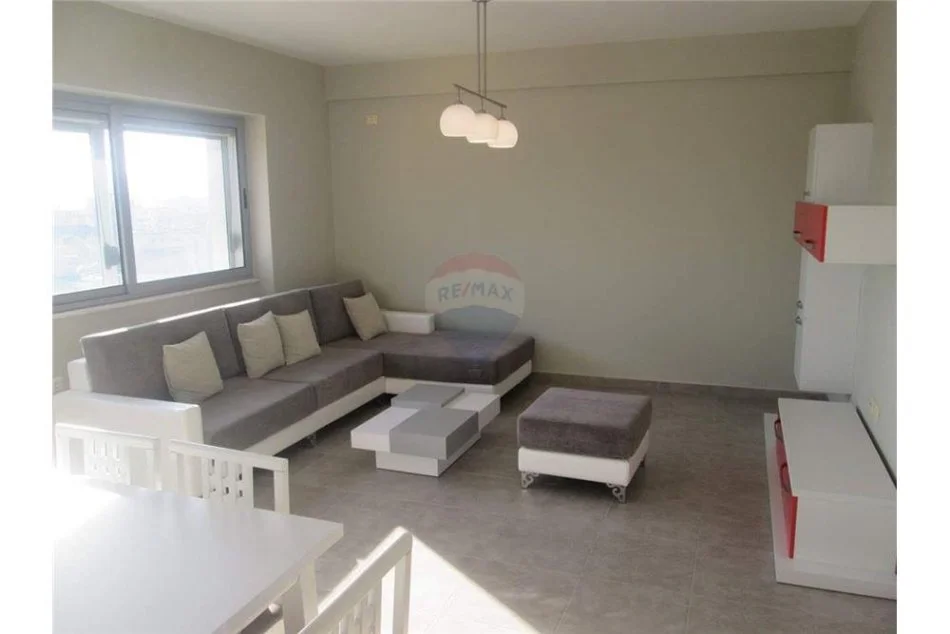 Tirane, jepet me qera apartament 2+1 Kati 6, 95 m² 450 € (5 maji)