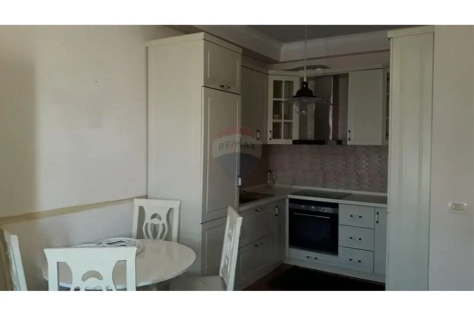 Tirane, jepet me qera 1+1 , 65 m² 400 € (Apartament 1+1 per qera ne Astir)