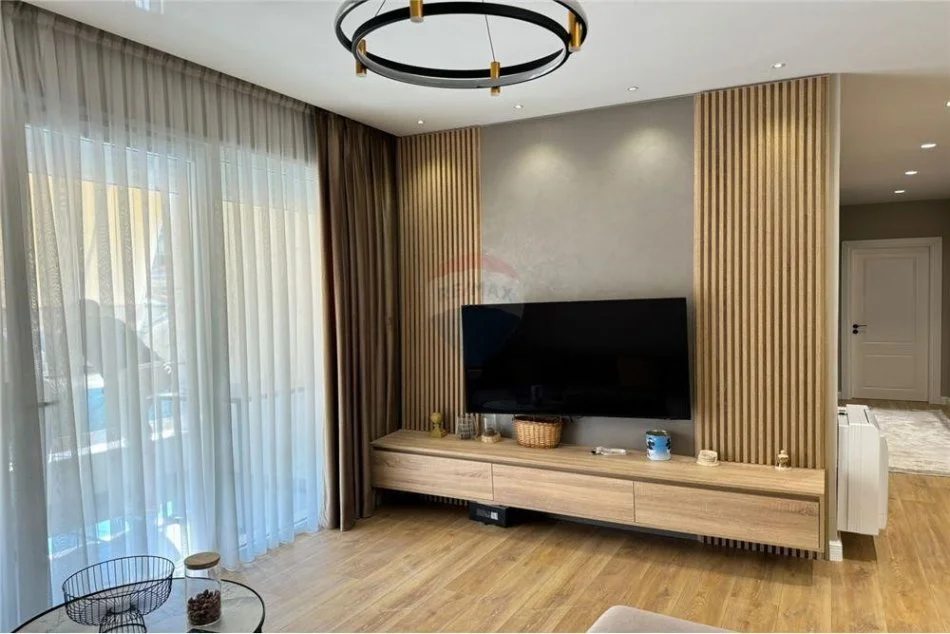 Tirane, shitet apartament 2+1 Kati 3, 103 m² 240.000 € (SHITET APARTAMENT 2+1+2 Tek Kopshti Zoologjik)