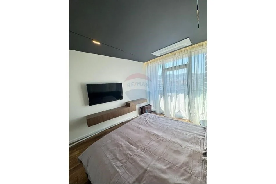 Tirane, shitet apartament 3+1 Kati 7, 161 m² 650.000 € (EKSKLUZIVE! APARTAMENT 3+1+2+PARKIM TE LAKE VIEW)