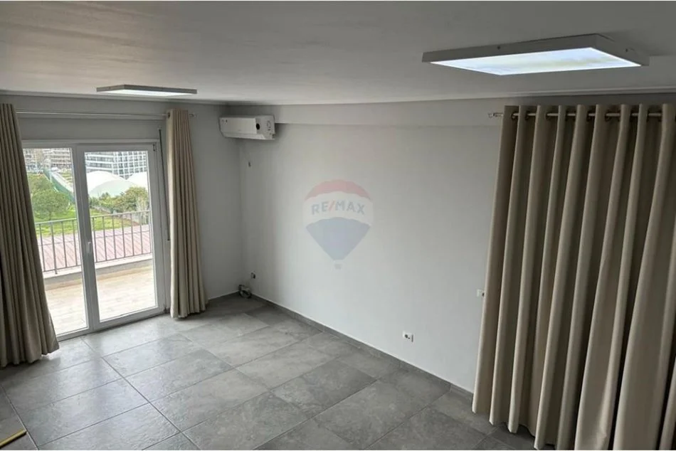 Tirane, jap me qera apartament 3+1 , 135 m² 850 € (Liqeni i Tiranës, Albania)