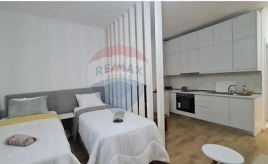 Tirane, jap me qera 1+1 , 46 m² 40.000 € (porcelan)