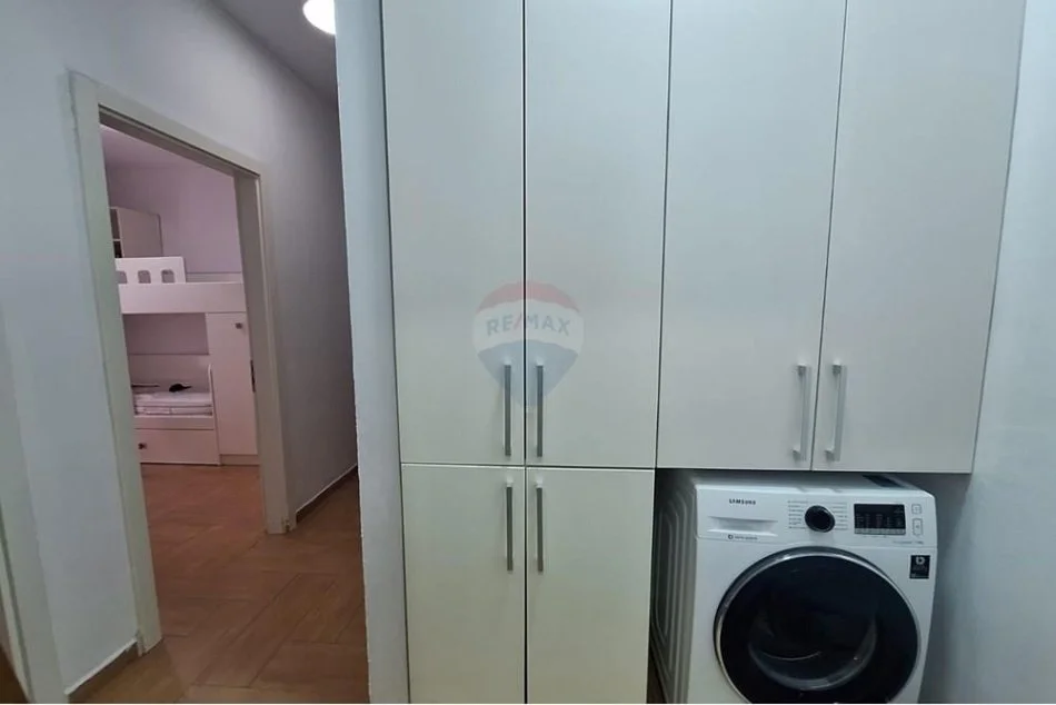 Tirane, jepet me qera apartament 2+1 , 100 m² 600 € (jordan misja)
