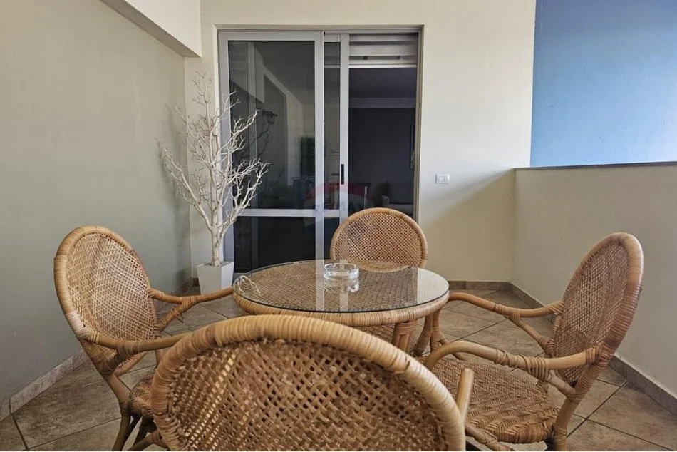 Tirane, shitet apartament 2+1+Ballkon , 114 m² 289.900 € (myslym shyri)