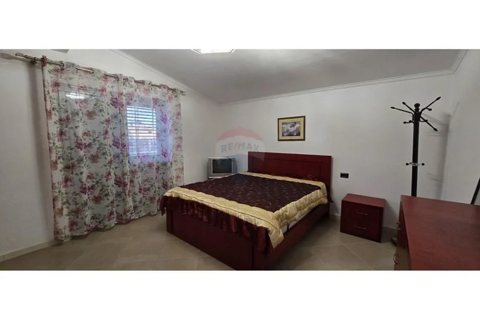 Tirane, jepet me qera apartament 2+1 , 140 m² 450 € (Selitë, Shqipëri)