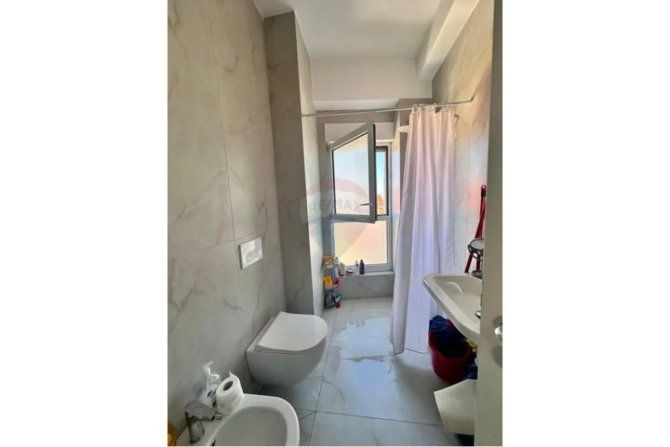 Tirane, shitet 2+1+Ballkon Kati 4, 92 m² 179.900 € 