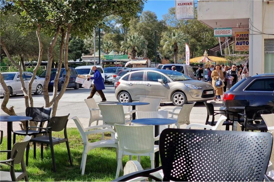 Vlore, shitet dyqan Kati 0, 64 m² 134.000 € (Pran Shk.Industriale)