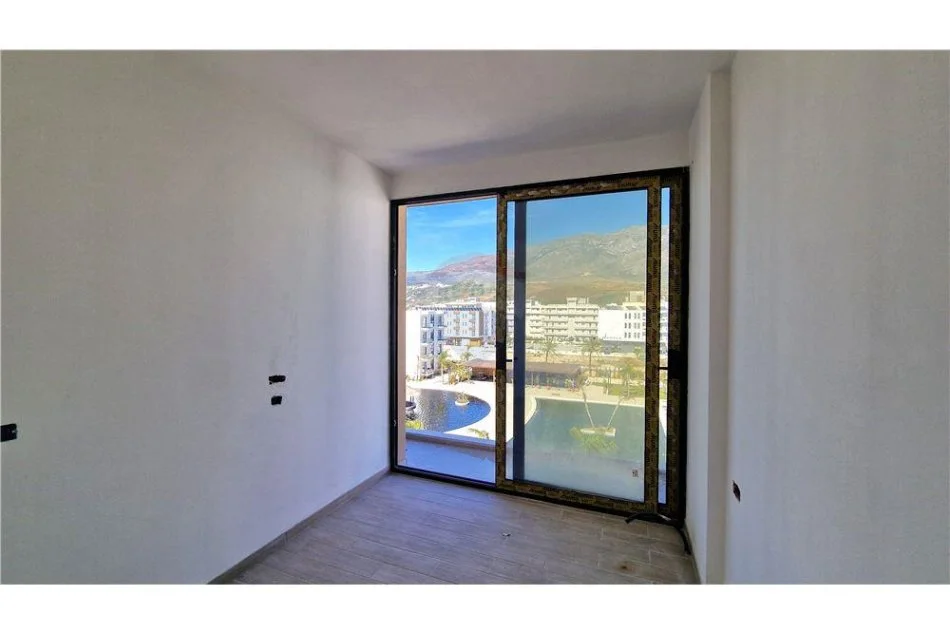 Radhime - Orikum, shitet apartament 1+1+Ballkon Kati 5, 45 m² 113.750 € (Radhime)