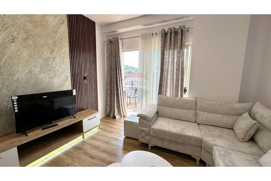 Tirane, shitet apartament 1+1 Kati 5, 95.000 € (Rr. Misto Mame)