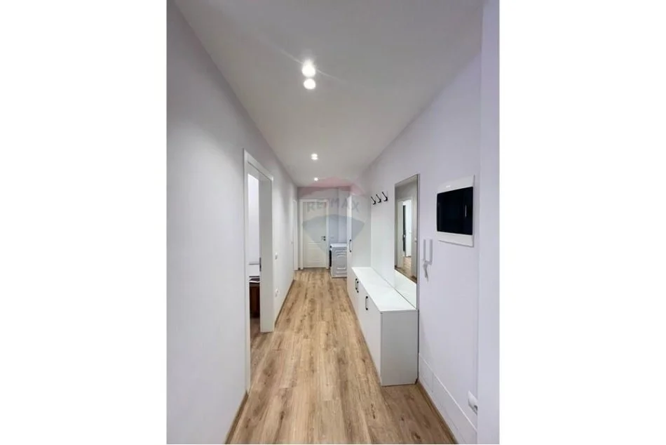 Tirane, jepet me qera apartament 2+1+Ballkon Kati 5, 98 m² 650 € (TEODOR KEKO)