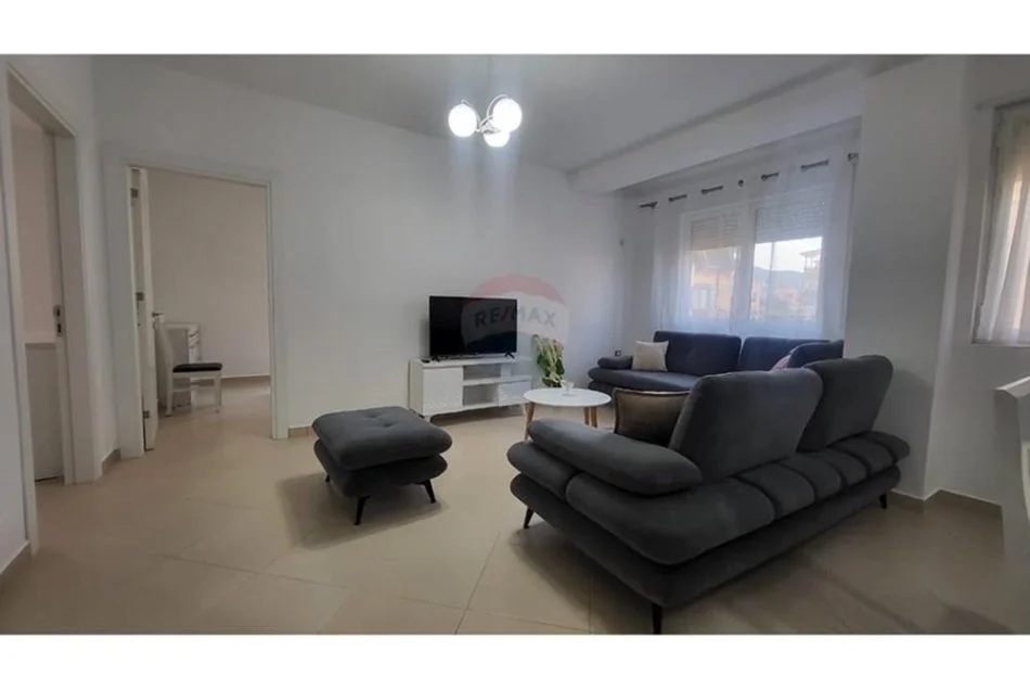 jepet me qera apartament 2+1 Kati 3, 95 m² 550 €