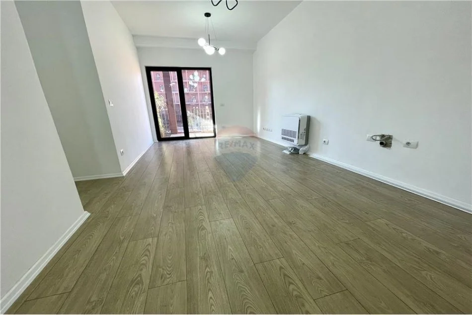 Njesi sherbimi per qira tek "Tirana Garden Building"!