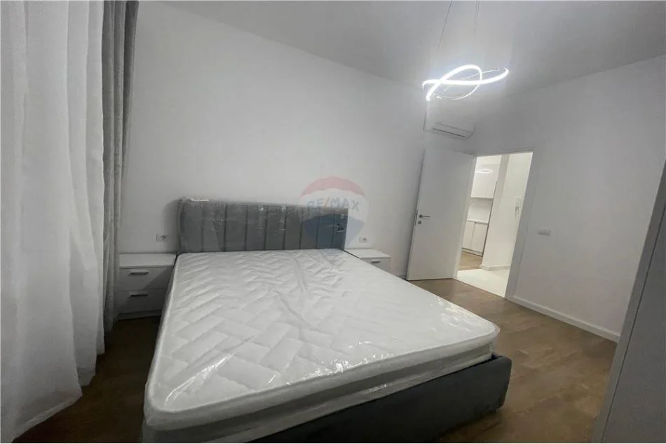 Tirane, jepet me qera apartament 1+1 Kati 2, 62 m² 700 € (Komuna e Parisit)